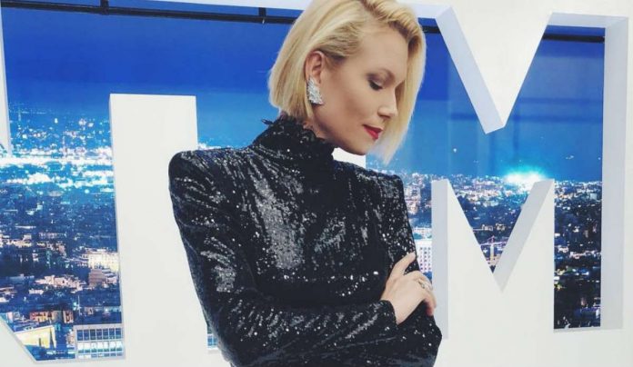 Βίκυ Καγιά τι outfits κάνει Βίκυ Καγιά τι outfits κάνει
