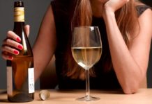 Πώς η κατανάλωση αλκοόλ μπορεί να οδηγήσει σε άνοια διατροφή γυναίκα