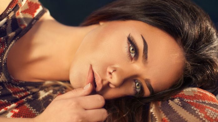maybelline-makigiaz-fthinoporo-xeimwnas